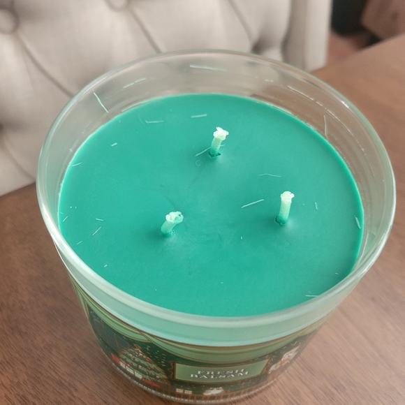 Bath & Body Works Fresh Balsam Scented Candle NEW - Picture 3 of 5